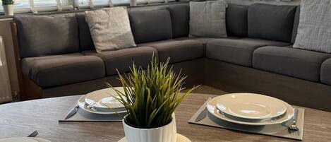 Chalet | Tempat makan