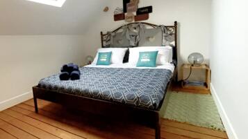 5 slaapkamers, een strijkplank/strijkijzer, wifi, beddengoed