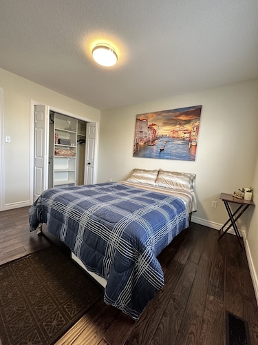 Relax at this peaceful place to stay & all amenities are nearby