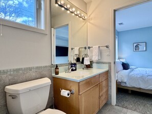 Shower, jetted tub, hair dryer, bidet - Luxury Riverside Home near Oval Beach w/ Boat Dock (Saugatuck)