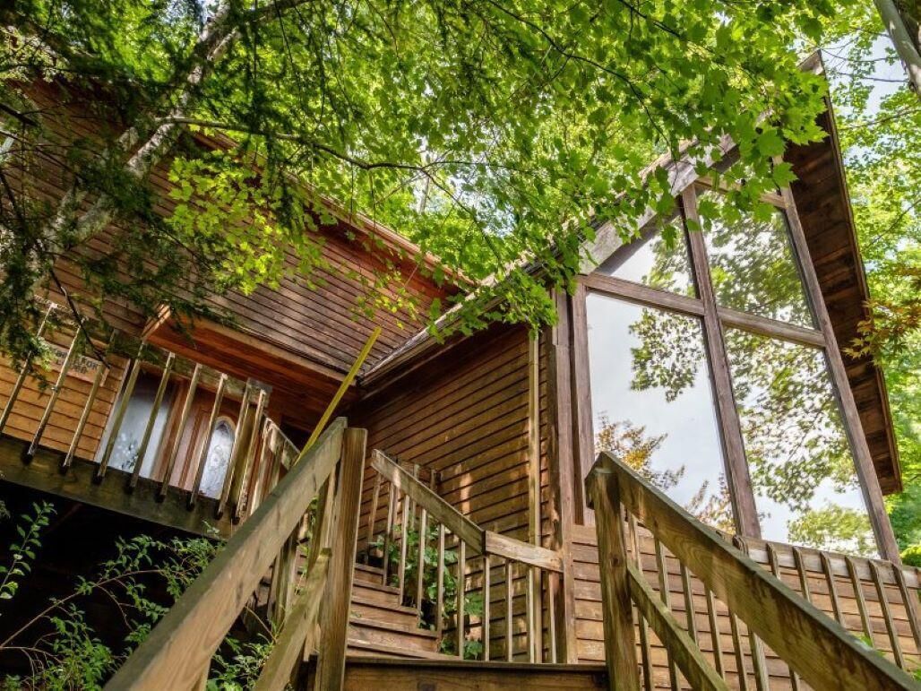 Spacious 3-BR, Lodge. Pool Table,Smart Satellite TV, Wi-Fi, Large Dining Hot Tub
