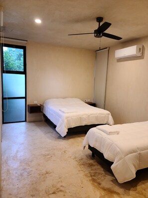 1 habitación, tabla de planchar con plancha, wifi y ropa de cama