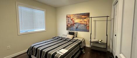 1 bedroom, free WiFi, bed sheets