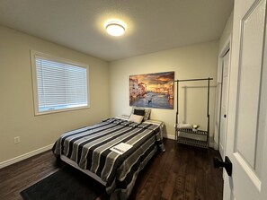 1 chambre, accès au Wi-Fi (inclus), literie fournie