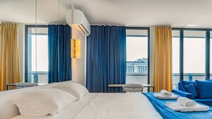 Ảnh chưa phân loại, 5 trong số 28 ảnh, nút