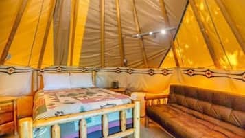 3 bedrooms, bed sheets