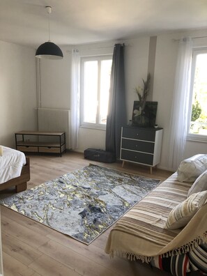 4 habitaciones, cuna de viaje y wifi gratis 