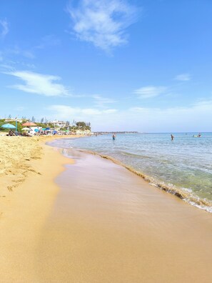 在海灘附近、3 間海灘酒吧