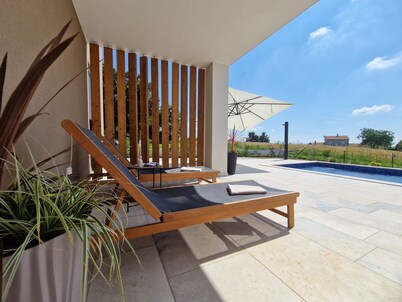 🔅NEW!!🔅 CHARMING VILLA WITH AMAZING SUNSET VIEW!Check in-check out any day!