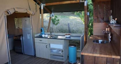 Tent Safari Avec Piscine Prive et Belle Vue, Mas du Fontaoulie