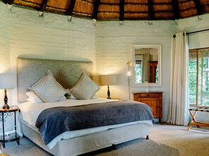 Chambre Classique, 1 très grand lit et 1 canapé-lit, non-fumeur, vue jardin