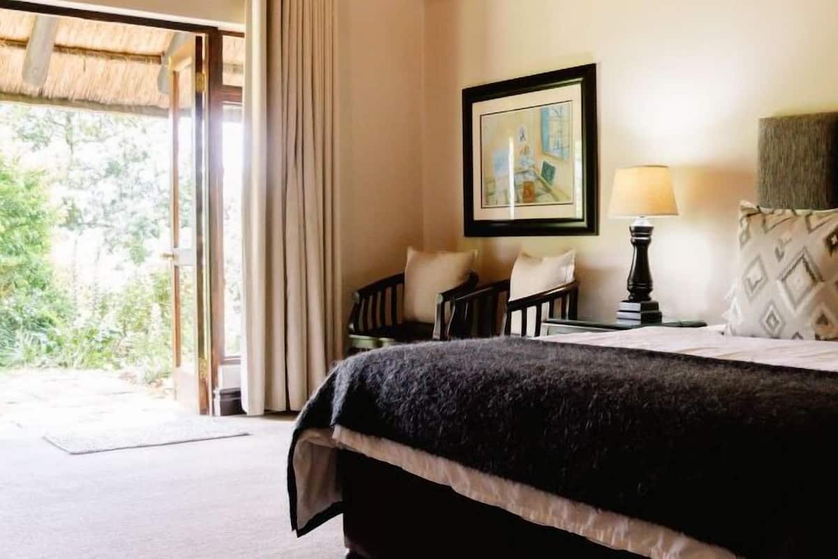 Classic Room, 1 Katil Ratu (Queen), Non Smoking, Garden View | Peralatan tempat tidur premium, gebar bulu kapas