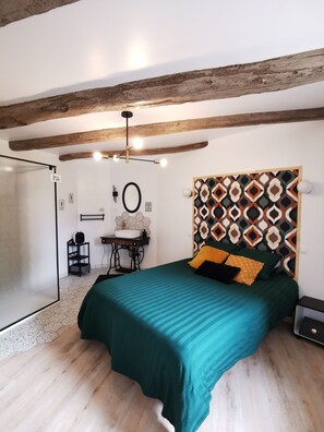 1 quarto, berço de viagem, Wi-Fi de cortesia, roupa de cama