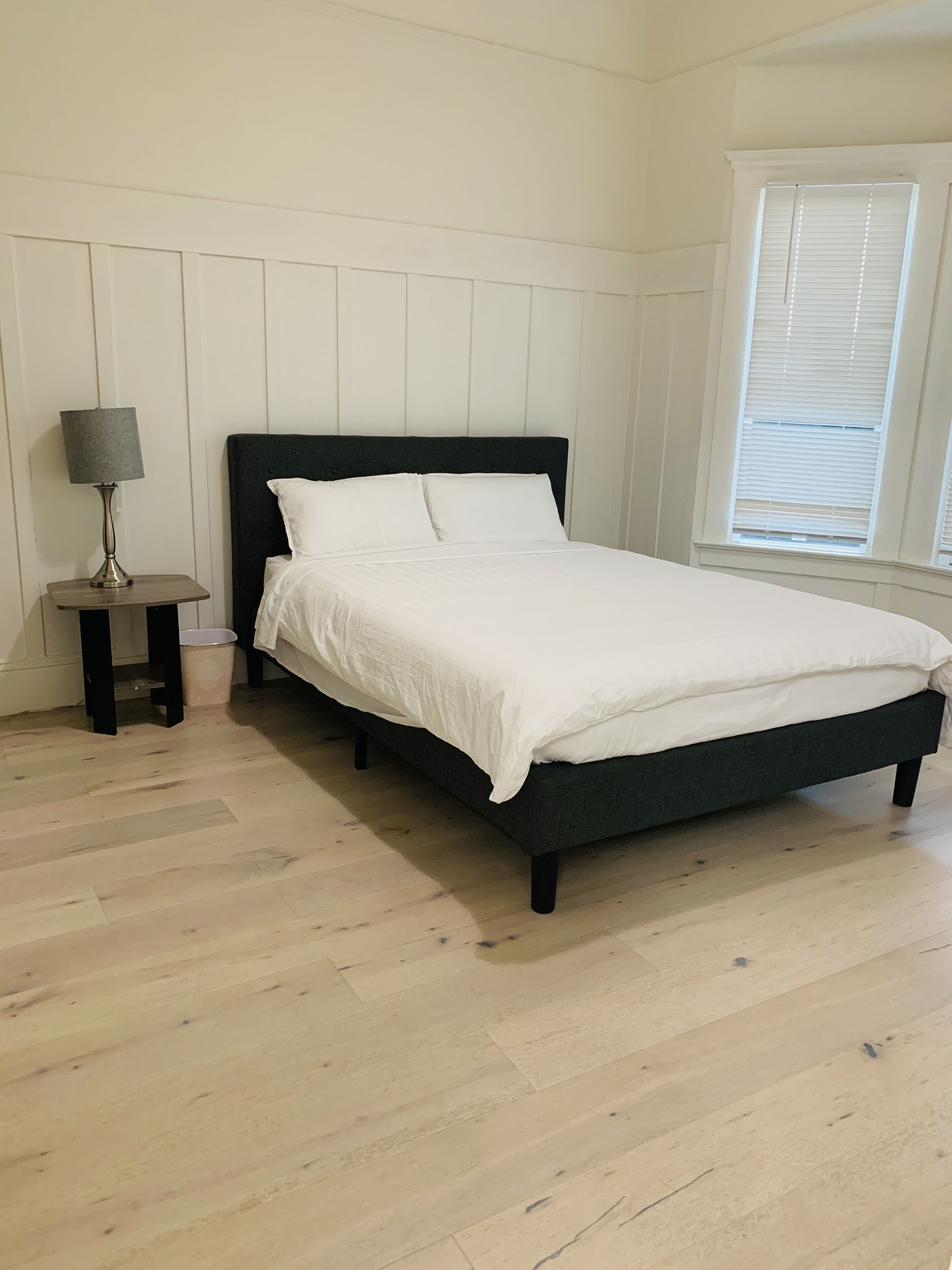 5 bedrooms, iron/ironing board, WiFi