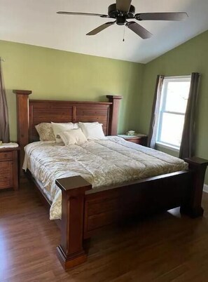 1 bedroom, travel cot, free WiFi, bed sheets - The Guest House of Holtwood (Holtwood)