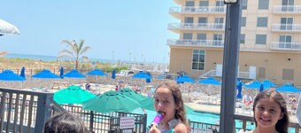 4 bed 3 bath Living ,dining ,family rooms for large families with many children