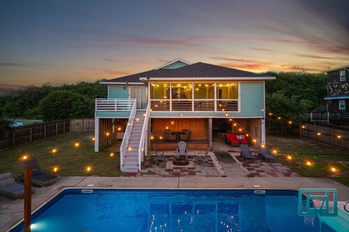 Beach Retreat with Pool, Mini Golf, & 2 Suites