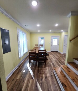 تناول الطعام