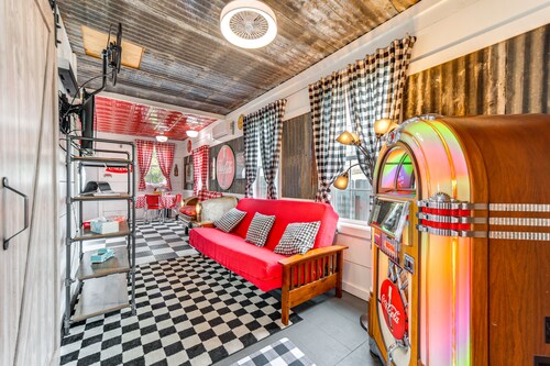 Fifties Diner-Style Llano Home w/ Shared Fire Pit