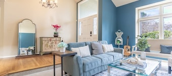 Corporate Housing Charm near East Sammamish Park