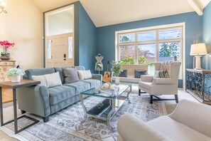 TV, fireplace, offices
