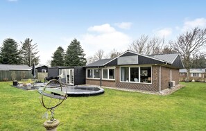 Exterior - Awesome home in Ulfborg with kitchen (Ulfborg)