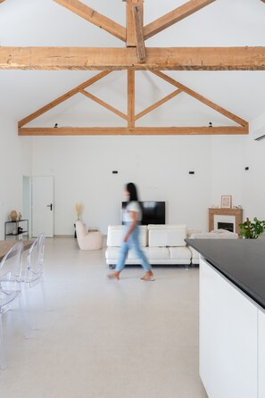 Télévision à écran plat