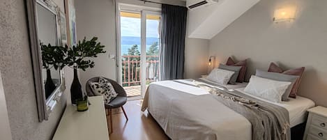 4 slaapkamers, een kluis op de kamer, een strijkplank/strijkijzer