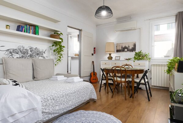 1 Schlafzimmer, Bügeleisen/Bügelbrett, Reisekinderbett, WLAN