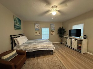 1 bedroom, WiFi, bed sheets - Bluebonnet Cottages by the Lake - Cabin 4 (West Tawakoni)