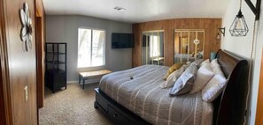 2 bedrooms, in-room safe, iron/ironing board, free WiFi