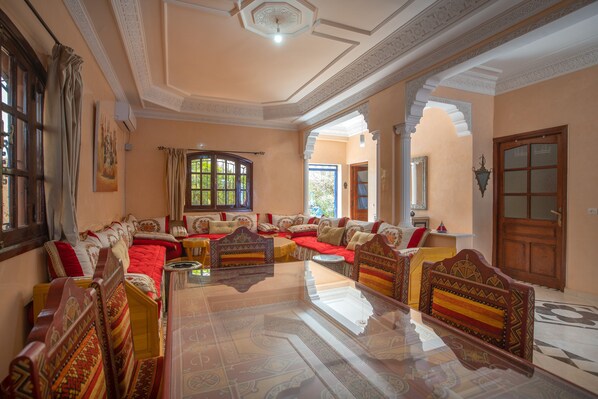 Interior - Villa au Pied de L'atlas à 20minutes du Centre Ville, Idéale Pour les Familles (Marrakesh)