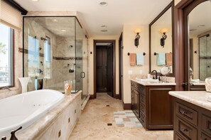 Shower, jetted bath, hair dryer, bidet - 7 Bed Waterfront W/Rooftop pool & hot tub stunning 360-degree bay & beach view (Newport Beach)