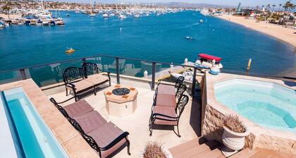 Waterfront Villa W/Rooftop pool, hot tub. Amazing 360 degree bay & beach views