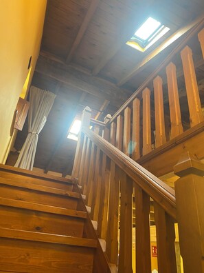 Interior - Spacious 5-bedroom cottage in wonderful Riotuerto with WiFi (Riotuerto, La Cavada)