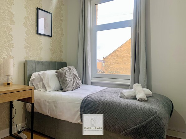 Unclassified image, 1 of 20, button