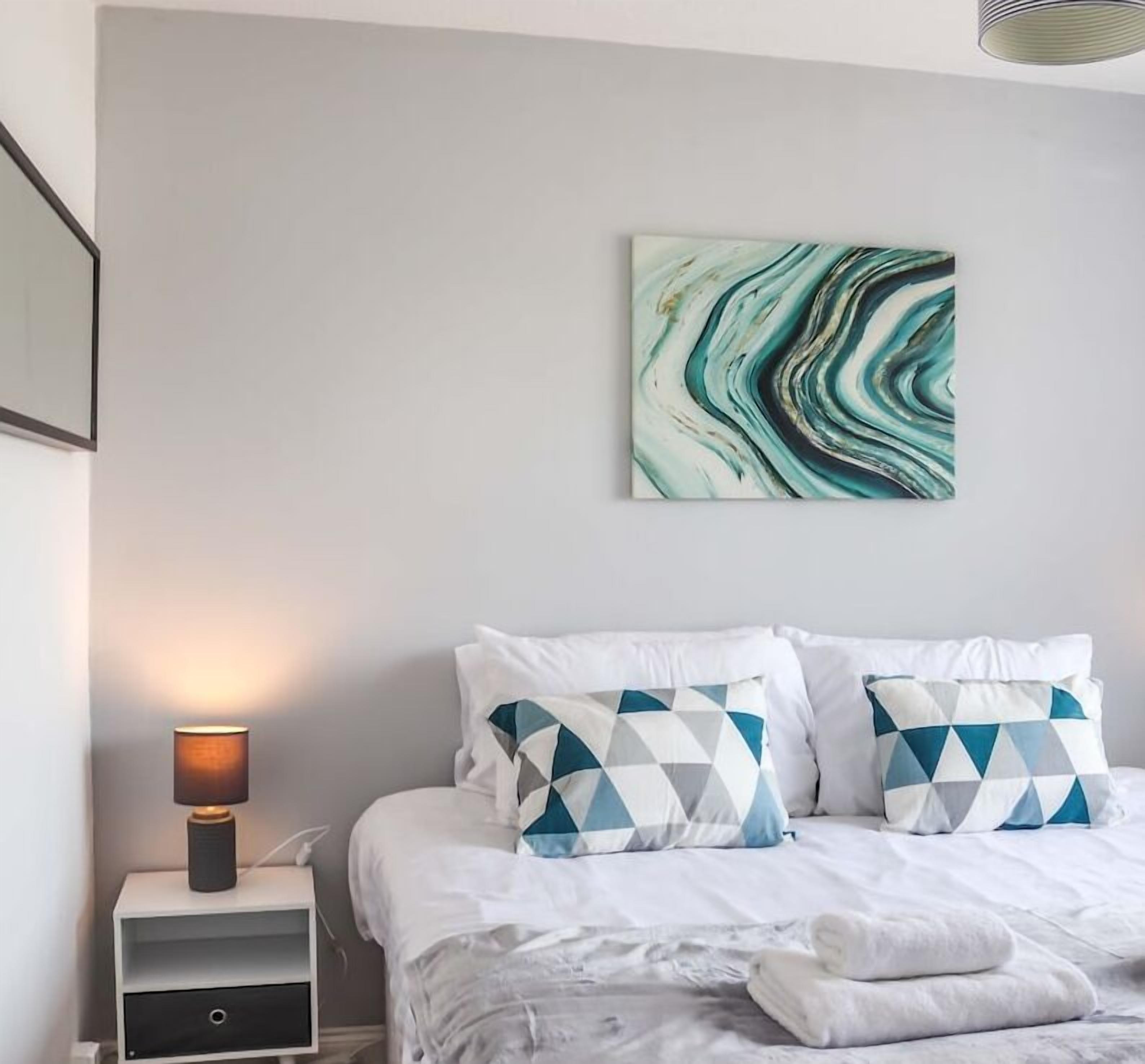 2 bedrooms, internet