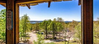 Blue Clouds Resort Lodge