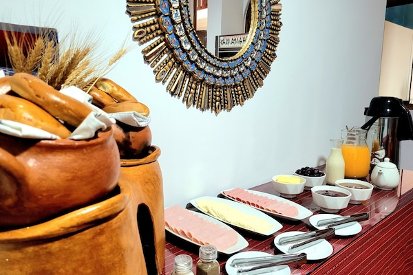 Tägliches inbegriffenes Frühstücksbuffet