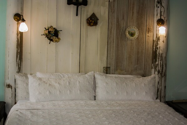 1 bedroom, desk, iron/ironing board, free WiFi