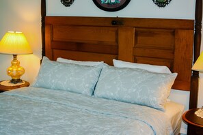 1 habitación, escritorio, tabla de planchar con plancha y wifi gratis 