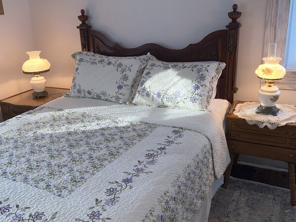 1 bedroom, desk, iron/ironing board, free WiFi