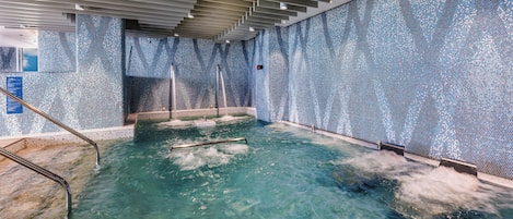 Piscine couverte
