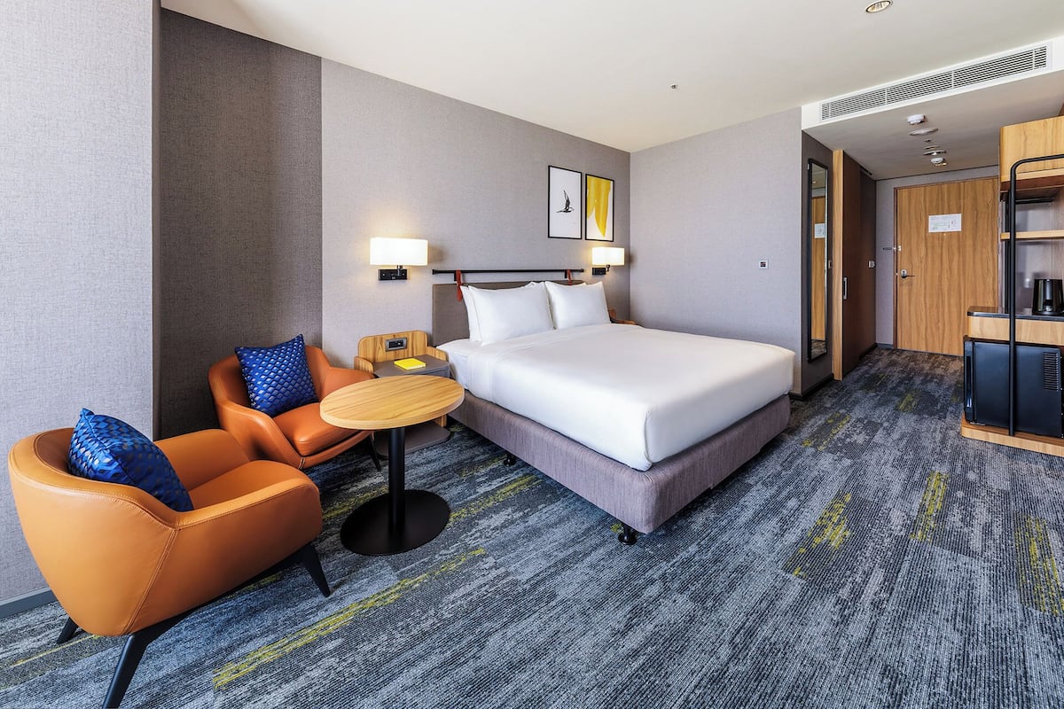 Ropa de cama hipoalergénica y minibar