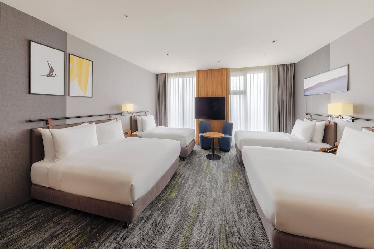 Grand Room, Berbilang Katil | 1 bilik tidur, peralatan tempat tidur hipoalergenik, bar mini