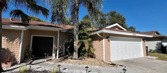 Spacious Sarasota Fl Vacation home 3 bedrooms,2 Bathrooms, pet Friendly !