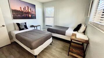 3 bedrooms, iron/ironing board, free WiFi, bed sheets