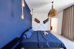 3 bedrooms, laptop workspace, bed sheets - Villa Madrina (Canggu)