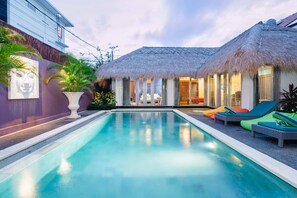 Basic-Villa | Pool