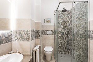 Shower, hair dryer, bidet, towels - Idyllia | Classy apartment in Vatican area (Roma)